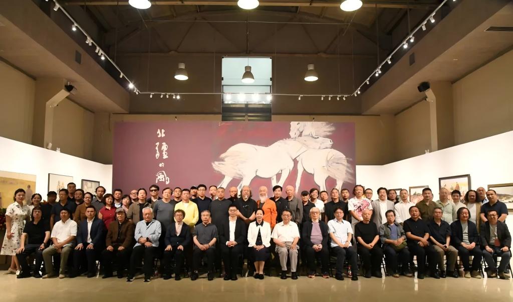 “‘北疆的风’——十大买球官方网站教师油画、雕塑作品展”在京开展